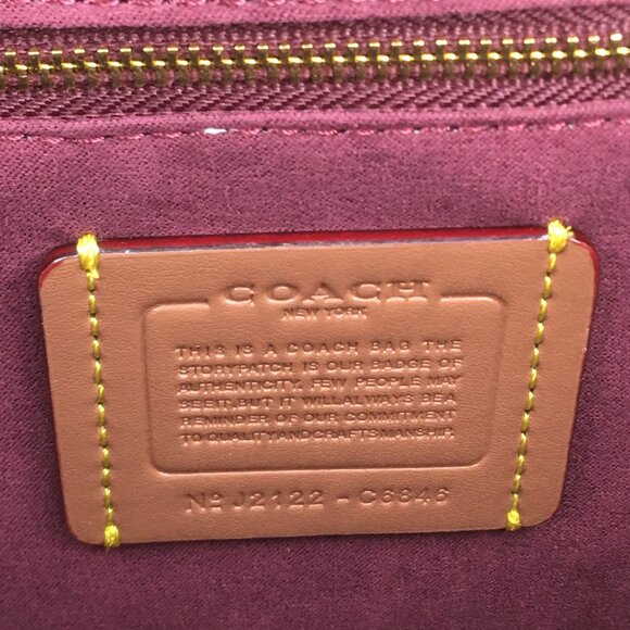 NWT Coach Field Tote In Signature Canvas With Patches - Picture 9 of 12